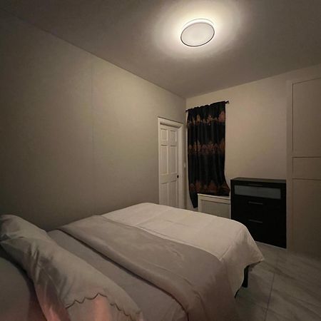 3 Bedrooms In 2Nd Floor Modern Brooklyn Home, Close To J Train นิวยอร์ก ภายนอก รูปภาพ